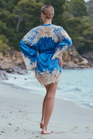 Marjolaine Apolline Blue Silk Short Robe with Lace